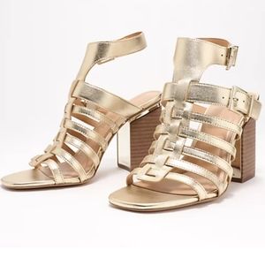 Vince Camuto Hicheny sandals